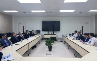 雙方就中醫藥發展進行深入交流